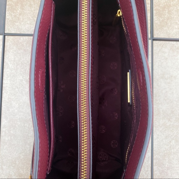 NWT Tory Burch Britten Tote & Wallet Set - Picture 3 of 6